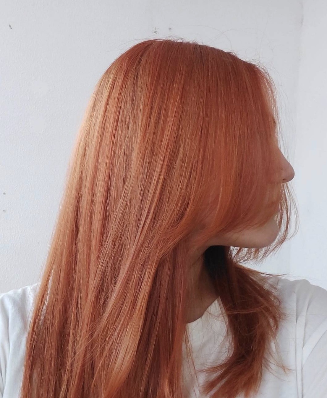 Cabelo longo em tom cobre